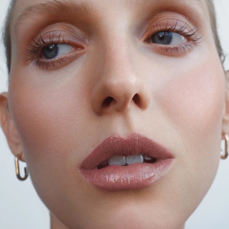 MANASI7 Pečující multifunkční lesk na rty