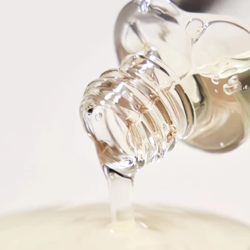 UND GRETEL Přírodní multi-hyaluronové sérum Pur