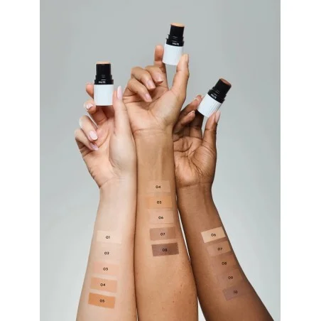 UND GRETEL Organický veganský multifunkční make-up v tyčince Milte