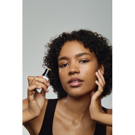 UND GRETEL Organický veganský multifunkční make-up v tyčince Milte