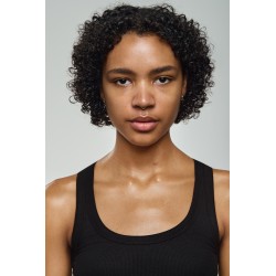 UND GRETEL Organický veganský multifunkční make-up v tyčince Milte