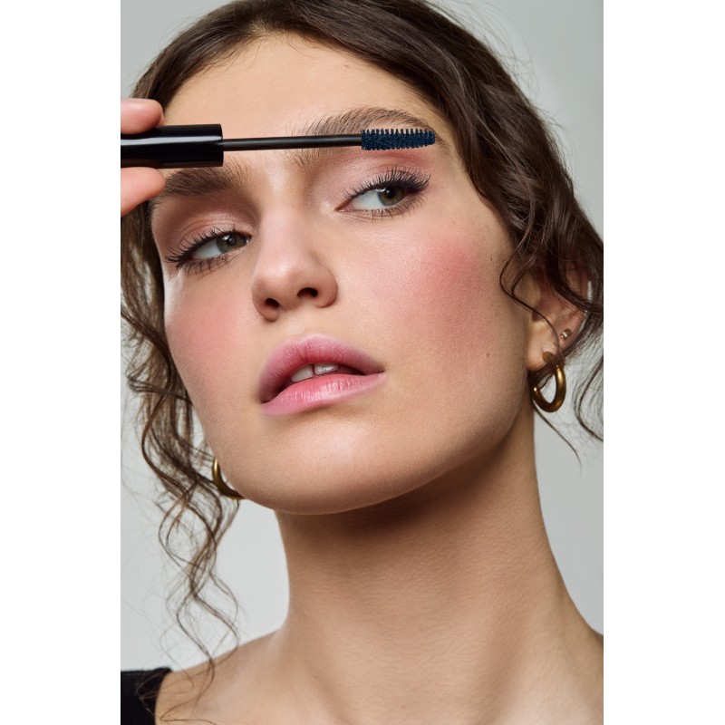 UND GRETEL Přírodní objemová a prodlužující řasenka Wint