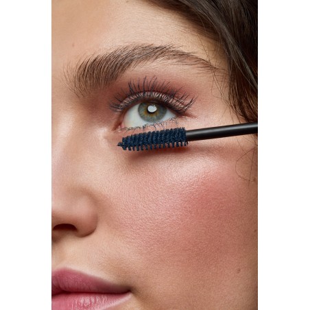 UND GRETEL Přírodní objemová a prodlužující řasenka Wint