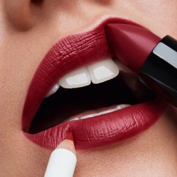 UND GRETEL Přírodní vyživující rtěnka Tagarot