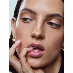 UND GRETEL Organický tónovaný pečující balzám na rty Tagarot