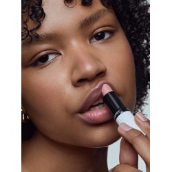 UND GRETEL Organický tónovaný pečující balzám na rty Tagarot