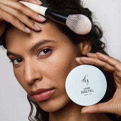 UND GRETEL Přírodní kompaktní pudr s SPF 50+ Wolken