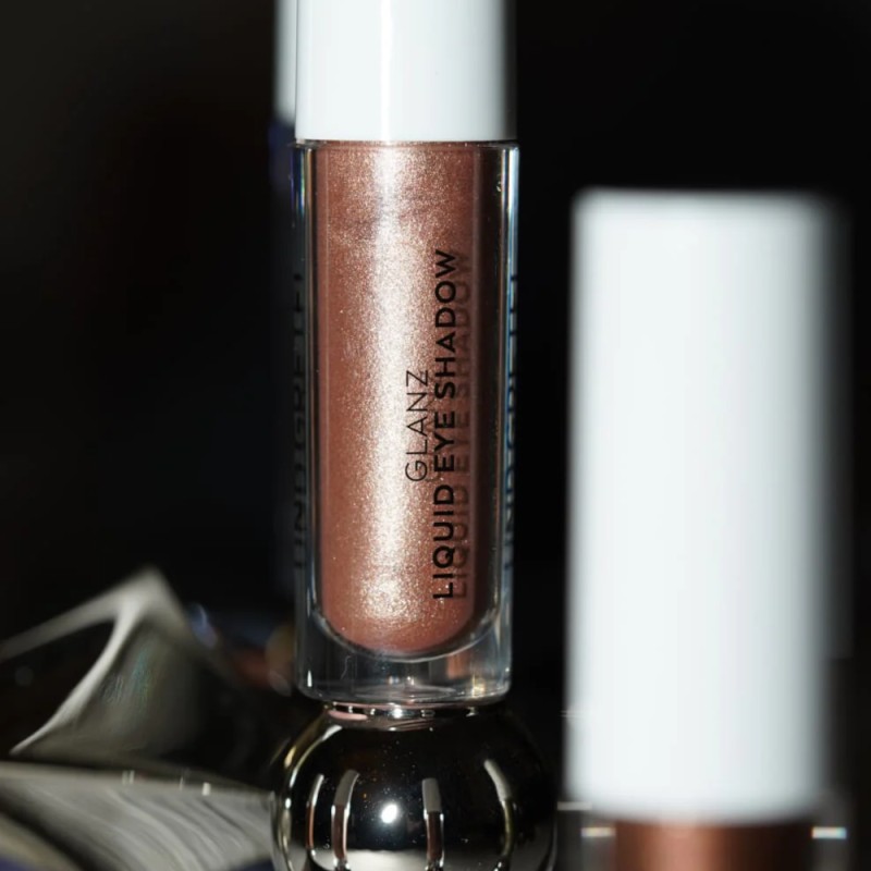 Und Gretel Organický tekutý oční stín Glanz