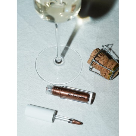 UND GRETEL Organický tekutý oční stín