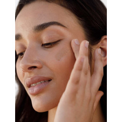 Eye of Horus Skin Tint Luxusní přírodní make-up sérum SPF15