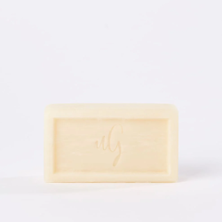 Und Gretel Přírodní tuhý šampon na vlasy Vest